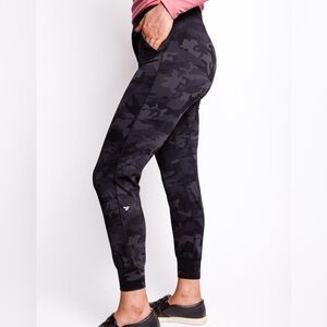 CALLIOPE GOLF Manito Jogger Black Camo Size Small